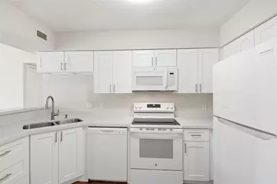 12500 Sandpiper Drive #121, Houston, TX 77035 - Photo 6