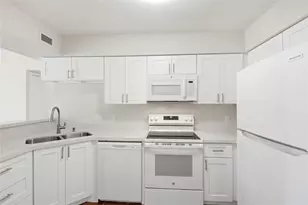 12500 Sandpiper Dr, Houston, TX 77035 - Photo 6