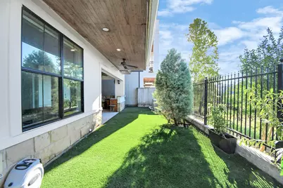 631 N Live Oak Street, Houston, TX 77003 - Photo 6