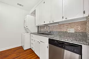 2824 Briarhurst Dr, Houston, TX 77057 - Photo 14