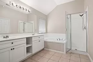 7611 Waterlilly Ln, Pearland, TX 77581 - Photo 16