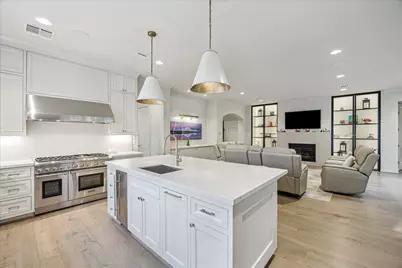 10106 Meadow Lake Lane, Houston, TX 77042 - Photo 12