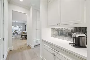 10106 Meadow Lake Ln, Houston, TX 77042 - Photo 14