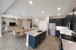 10719 Hidden Arrow Ct, Humble, TX 77338 - Photo 2