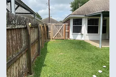 2140 Wildflower, Beaumont, TX 77713 - Photo 4