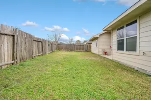 12919 Hammermill Ln, Houston, TX 77044 - Photo 36