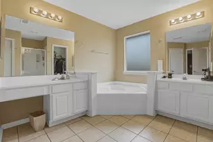 12919 Hammermill Ln, Houston, TX 77044 - Photo 32