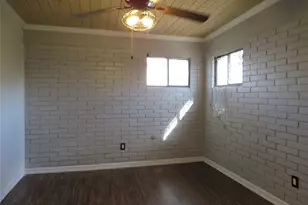 1505 Oakridge Dr, Dickinson, TX 77539 - Photo 10