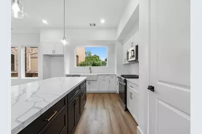 4802 Elysian Street #E, Houston, TX 77009 - Photo 8