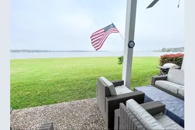 146 April Point Drive S, Montgomery, TX 77356 - Photo 2