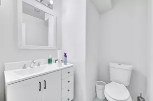 7826 Dairy View Ln, Houston, TX 77072 - Photo 10