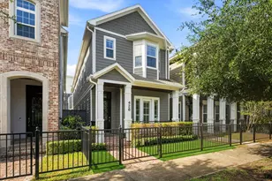 426 W 26th St, Houston, TX 77008 - Photo 1
