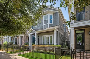 426 W 26th St, Houston, TX 77008 - Photo 2