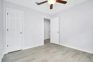 8595 Parkway Dr, Houston, TX 77088 - Photo 20