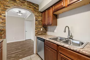 1860 White Oak Dr, Houston, TX 77009 - Photo 18
