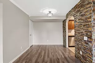1860 White Oak Dr, Houston, TX 77009 - Photo 10