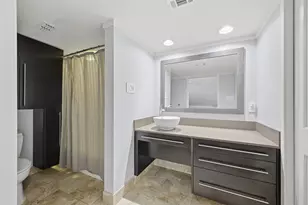 12126 Kimberley Ln, Houston, TX 77024 - Photo 20