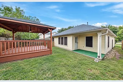 8421 Lawler Street, Houston, TX 77051 - Photo 32