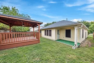 8421 Lawler St, Houston, TX 77051 - Photo 32