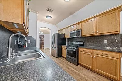 8421 Lawler Street, Houston, TX 77051 - Photo 14