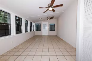 417 N Meinecke St, Bellville, TX 77418 - Photo 16