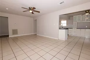 417 N Meinecke St, Bellville, TX 77418 - Photo 14