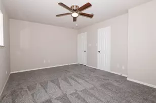 417 N Meinecke St, Bellville, TX 77418 - Photo 36