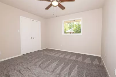 417 N Meinecke Street, Bellville, TX 77418 - Photo 26