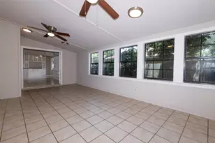 417 N Meinecke St, Bellville, TX 77418 - Photo 18