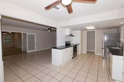 417 N Meinecke Street, Bellville, TX 77418 - Photo 10