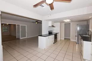 417 N Meinecke St, Bellville, TX 77418 - Photo 10