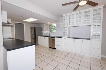 417 N Meinecke Street, Bellville, TX 77418 - Photo 6