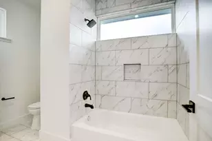 1220 Mcneil St, Houston, TX 77009 - Photo 14