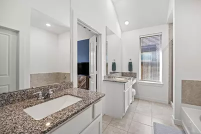 7917 Spring Run Drive, Magnolia, TX 77354 - Photo 16