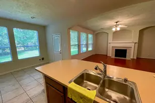 11 Nestlewood Pl, Spring, TX 77382 - Photo 4