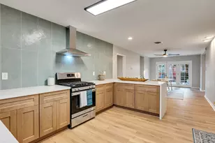 6614 Golfcrest Dr, Galveston, TX 77551 - Photo 8
