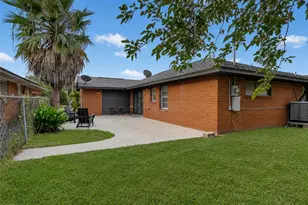6614 Golfcrest Dr, Galveston, TX 77551 - Photo 28