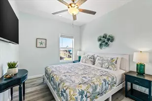 988 Jean St, Gilchrist, TX 77617 - Photo 22