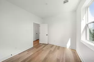 835 Elkhart St, Houston, TX 77091 - Photo 32