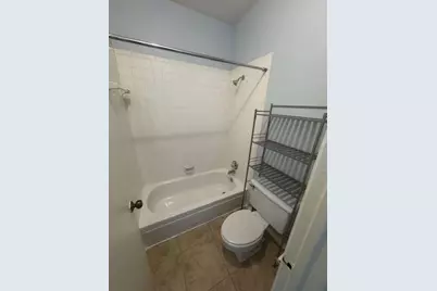 11711 Memorial Drive #563, Houston, TX 77024 - Photo 16