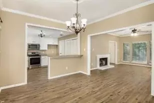 11711 Memorial Dr, Houston, TX 77024 - Photo 4