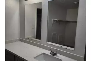 1810 Westbluff Dr, Houston, TX 77084 - Photo 10