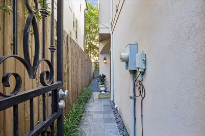 1712 McDuffie Street, Houston, TX 77019 - Photo 26