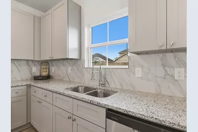 2827 Pine Estate Lane, Houston, TX 77014 - Photo 12