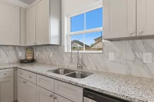 2827 Pne Est Ln, Houston, TX 77014 - Photo 12