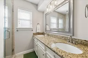 930 Ashford Pkwy, Houston, TX 77077 - Photo 20