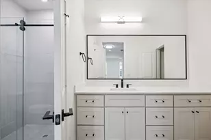 3707 Somerset York Ln, Houston, TX 77055 - Photo 8