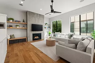 733 E 10th 1/2 St, Houston, TX 77008 - Photo 4