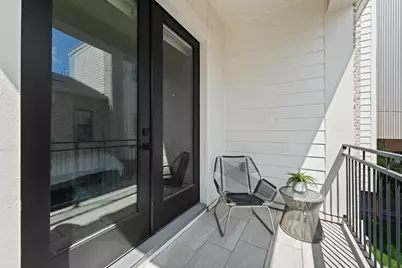 733 E 10th 1/2 Street, Houston, TX 77008 - Photo 24