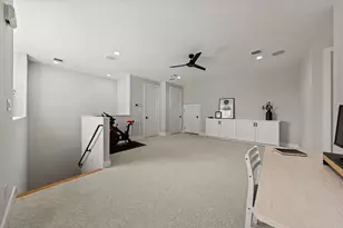733 E 10th 1/2 St, Houston, TX 77008 - Photo 30